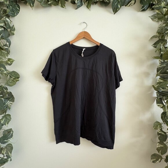 Lululemon Athletic Swiftly Tech Relaxed Short Sleeve Shirt Black Women’s Size 14 - Picture 1 of 7